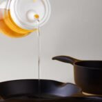 Stainless Steel Oil Dispenser 1000ml with Nozzle ? Precise Pouring and Design - Image 3